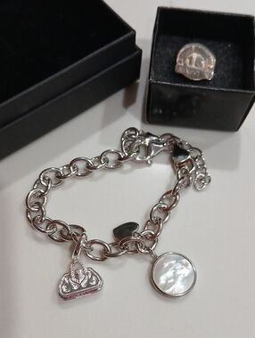 💜Avon Presidents Club Silver Charm Bracelet Mother-of-Pearl Disc